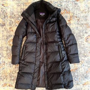 Patagonia Down Knee Length Jacket - Black Small
